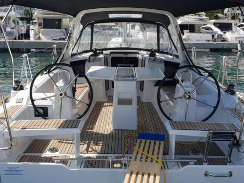 Beneteau Oceanis 38.1