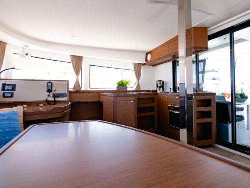 Lagoon 42