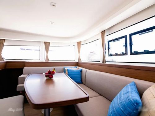 Lagoon 42