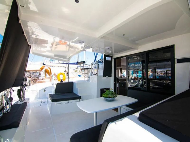 Lagoon 42