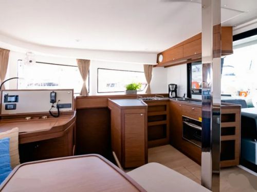 Lagoon 42