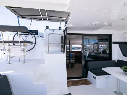 Lagoon 42