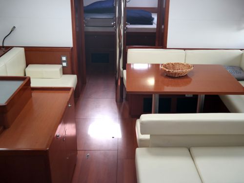 Beneteau Oceanis 55