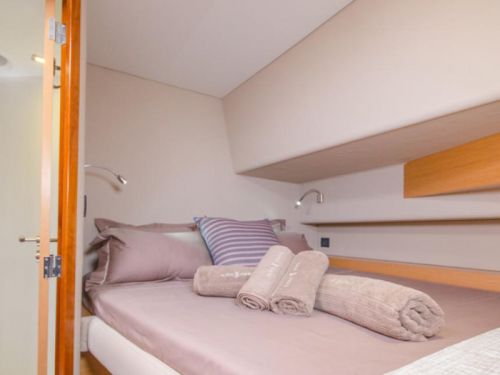 Fountaine Pajot Sanya 57