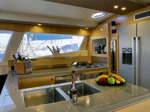 Fountaine Pajot Sanya 57