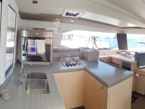 Fountaine Pajot Astrea 42