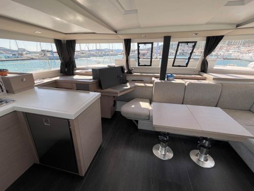 Fountaine Pajot Astrea 42