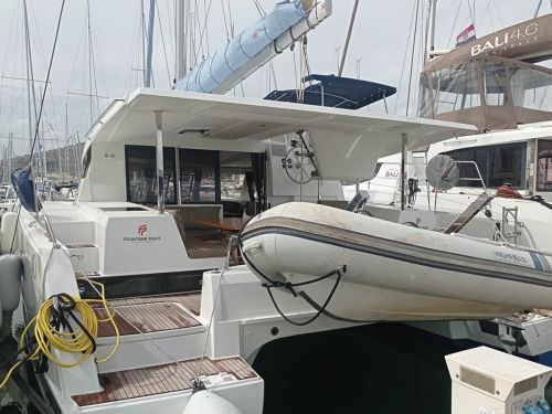 Fountaine Pajot Lucia 40