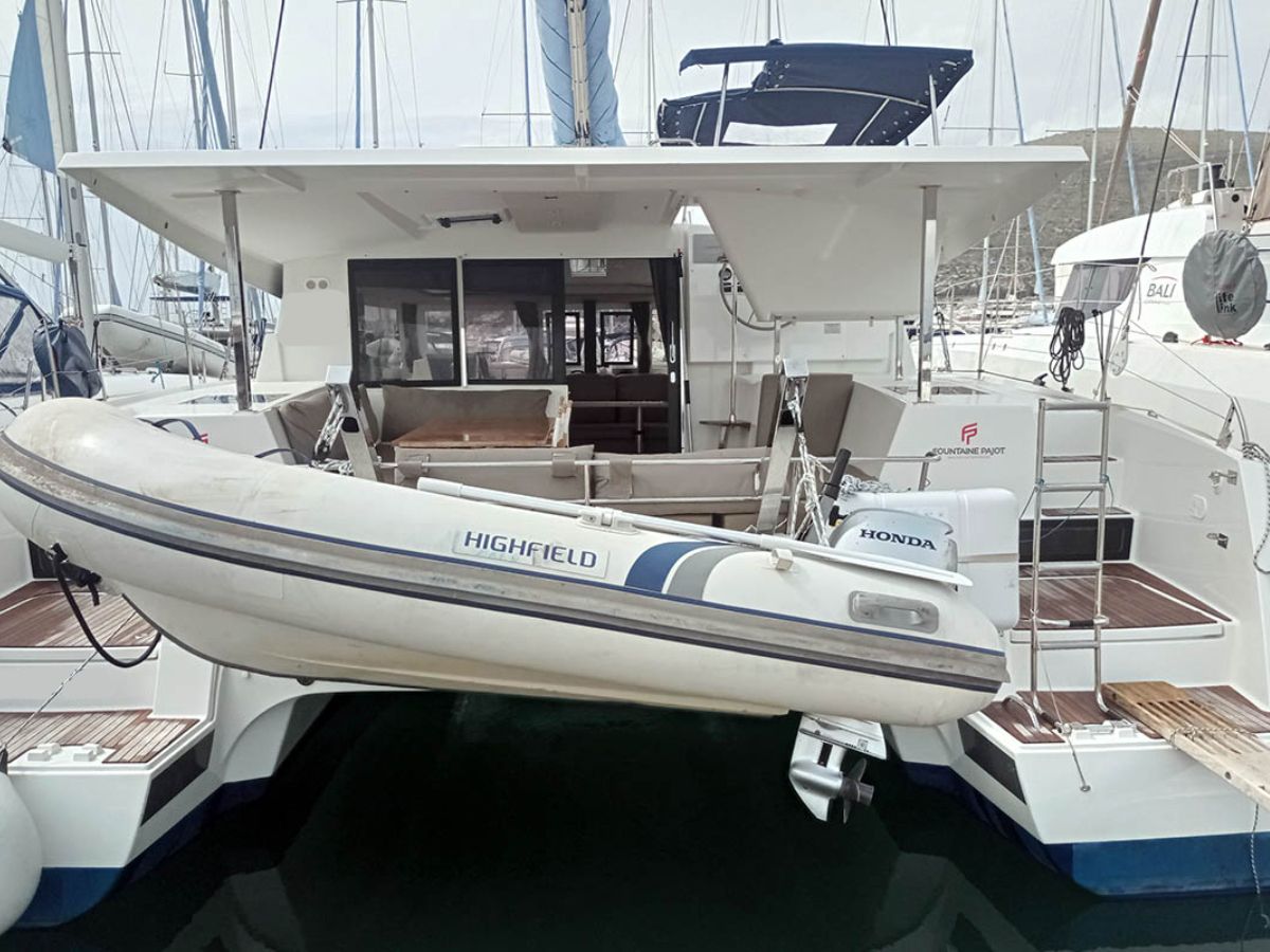 Fountaine Pajot Lucia 40