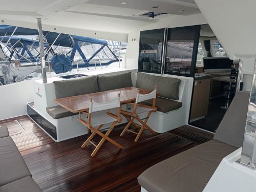 Fountaine Pajot Lucia 40