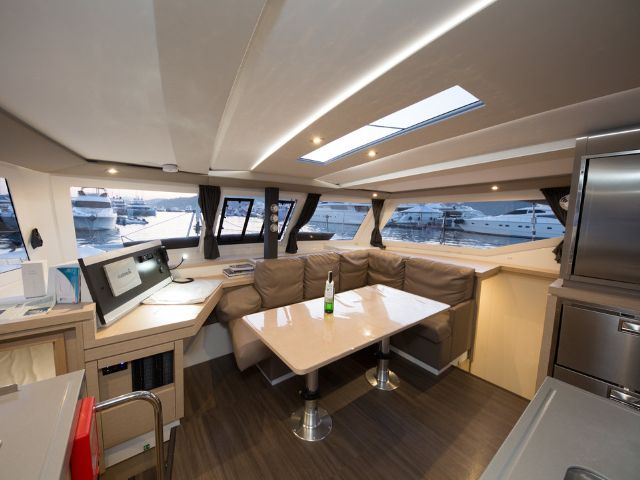 Fountaine Pajot Lucia 40