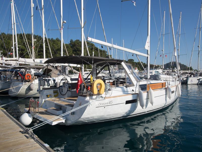 Beneteau Oceanis 45