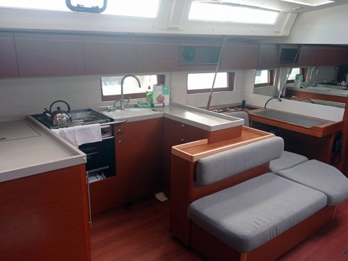 Beneteau Oceanis 51.1