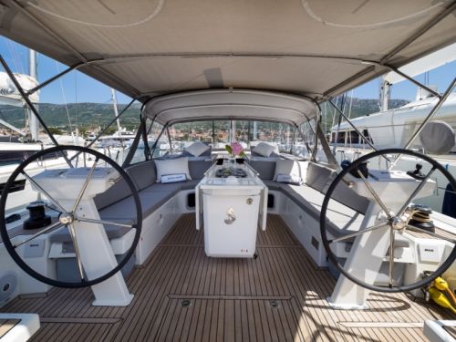 Beneteau Oceanis 51.1