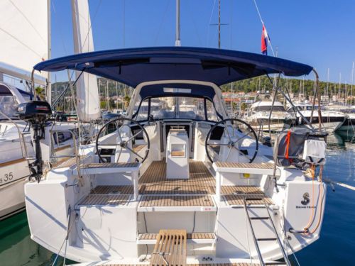 Beneteau Oceanis 38.1