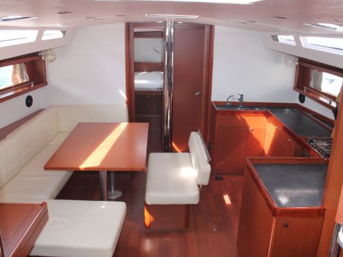 Beneteau Oceanis 48