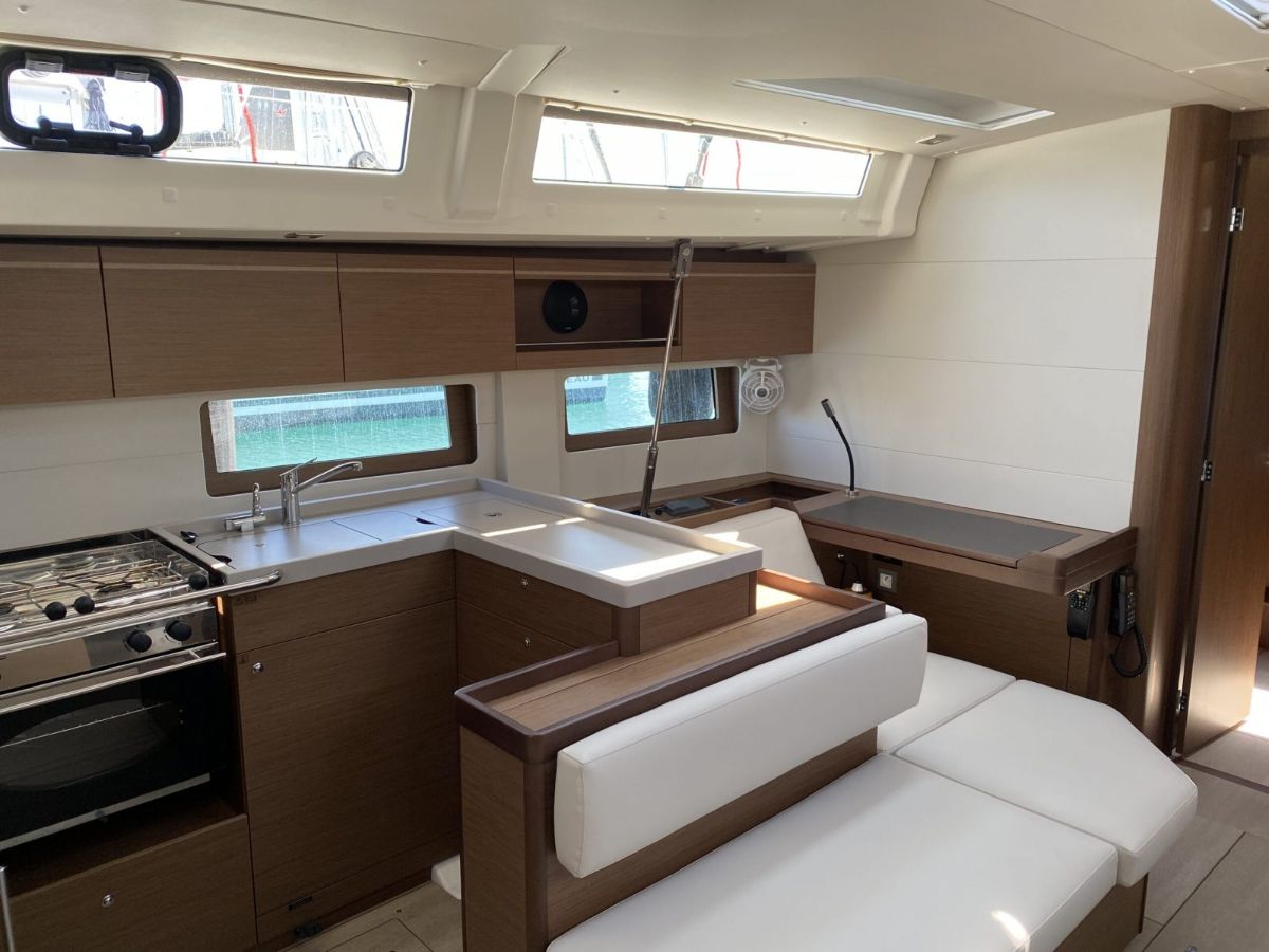 Beneteau Oceanis 51.1