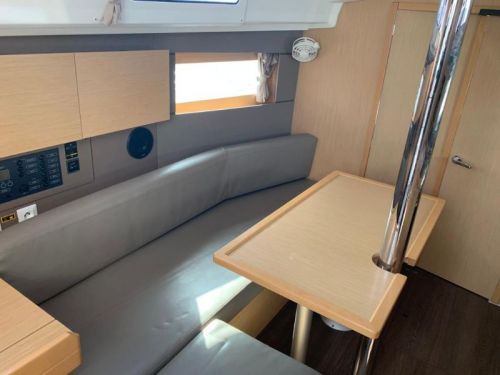 Beneteau Oceanis 35.1