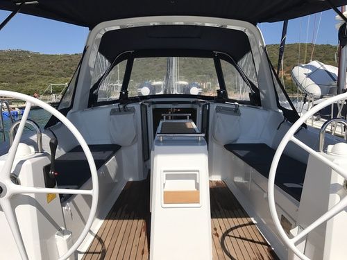 Beneteau Oceanis 38.1