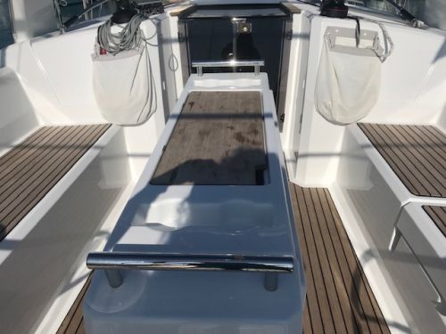 Beneteau Oceanis 38.1