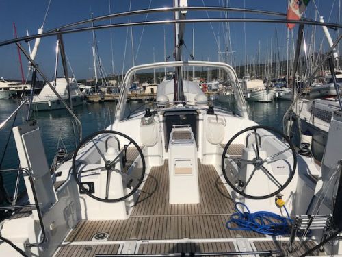 Beneteau Oceanis 38.1