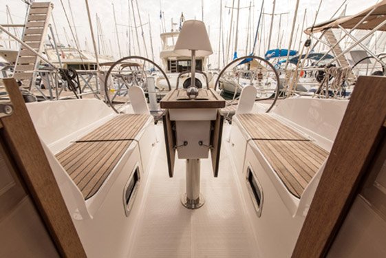 Bavaria 37