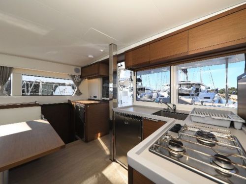 Lagoon 40