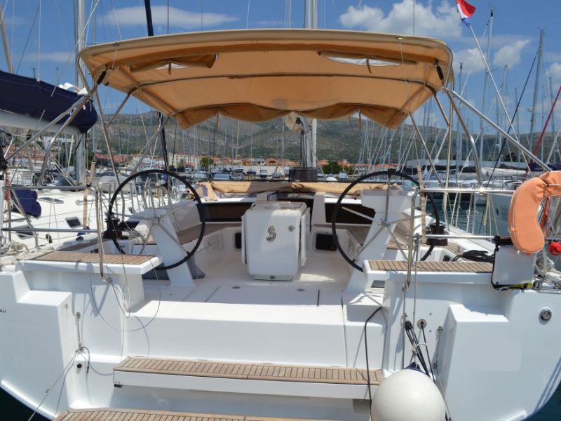 Beneteau Oceanis 51.1