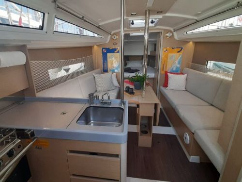 Beneteau Oceanis 30.1