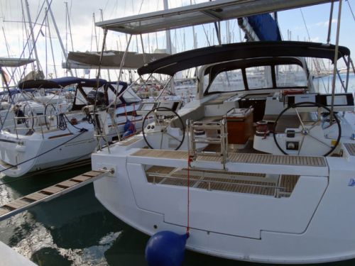 Beneteau Oceanis 55