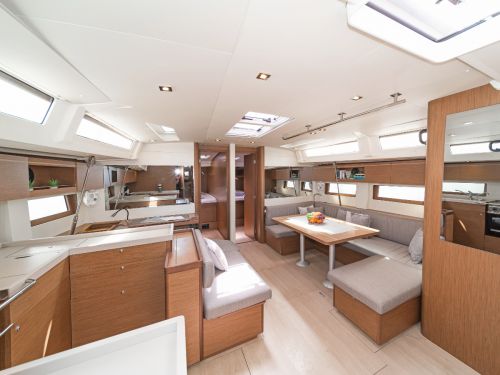 Beneteau Oceanis 51.1