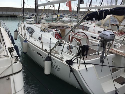 Beneteau Oceanis 43