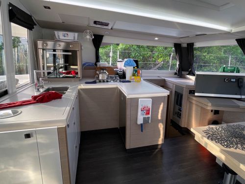 Fountaine Pajot Astrea 42