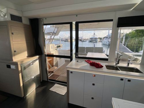 Fountaine Pajot Astrea 42