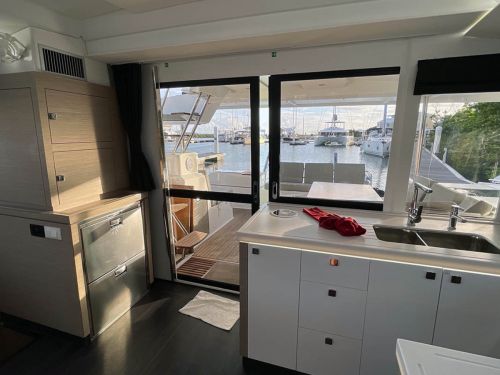 Fountaine Pajot Astrea 42