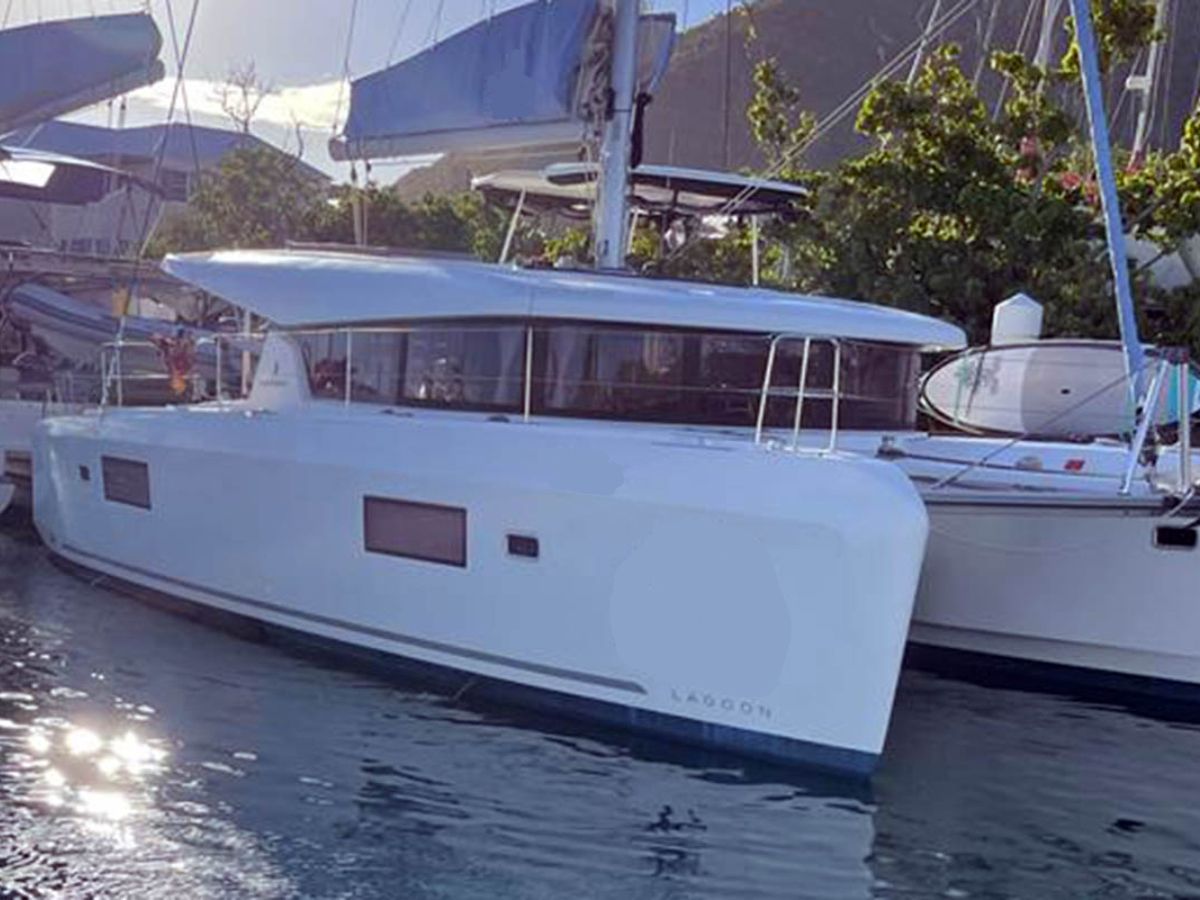 Lagoon 42