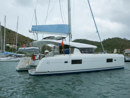 Lagoon 42