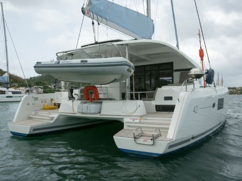 Lagoon 42