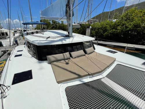 Fountaine Pajot Lucia 40