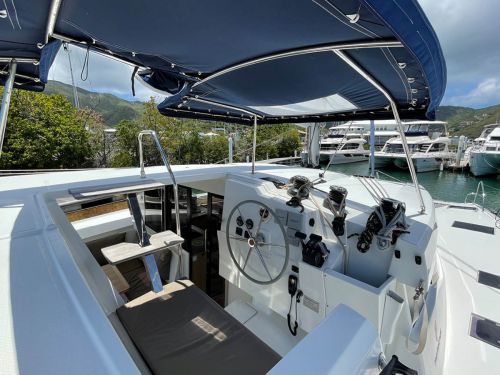 Fountaine Pajot Lucia 40