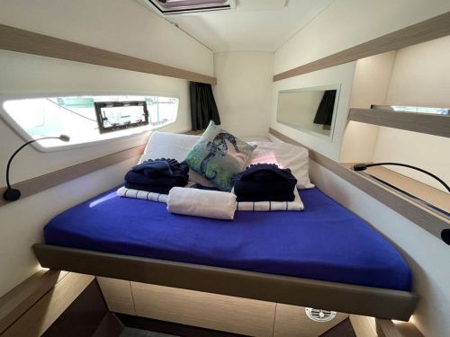 Fountaine Pajot Lucia 40