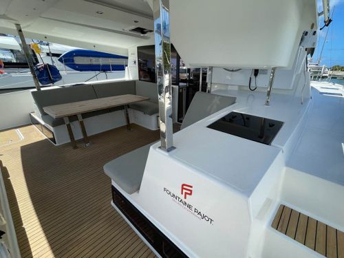 Fountaine Pajot Lucia 40