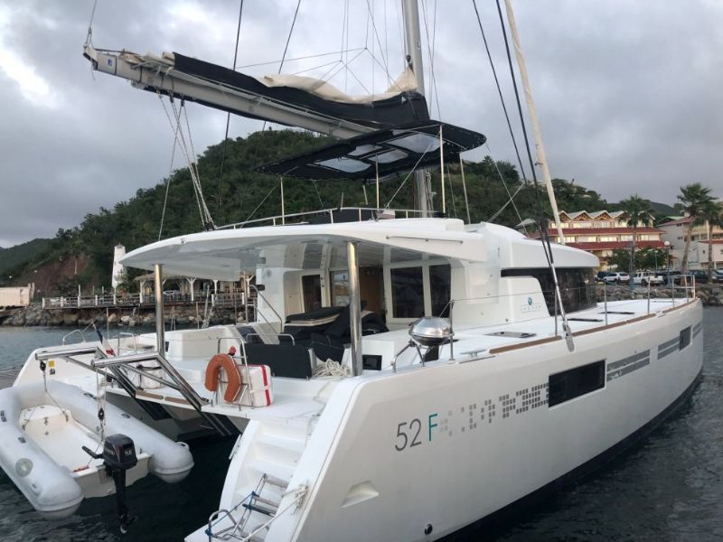 Lagoon 52