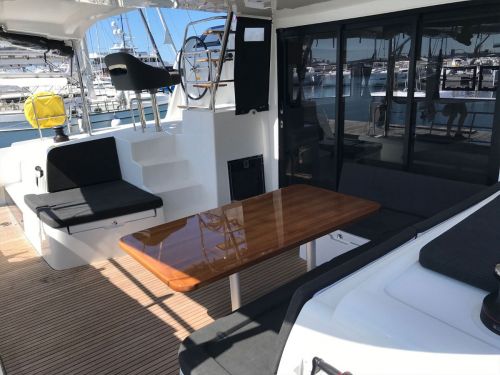Lagoon 42