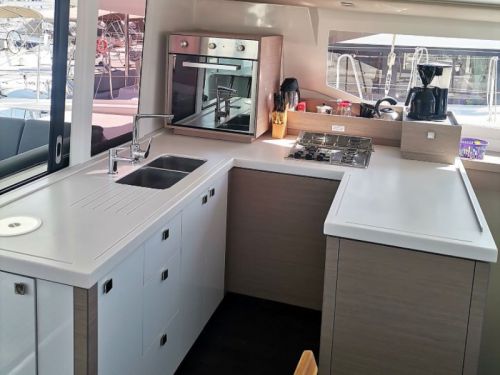 Fountaine Pajot Astrea 42