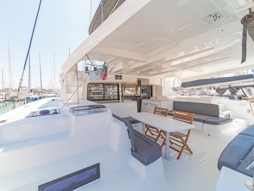 Lagoon 46