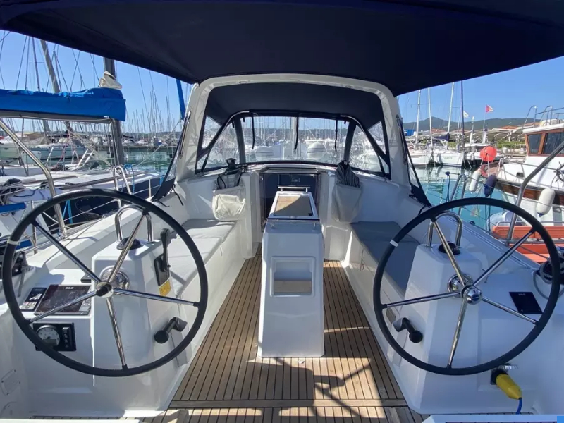 Beneteau Oceanis 35.1