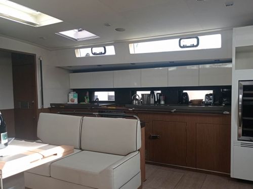 Beneteau Oceanis Yacht 62