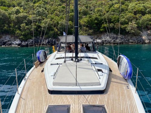 Beneteau Oceanis Yacht 62