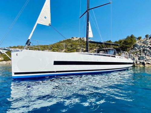 Beneteau Oceanis Yacht 62